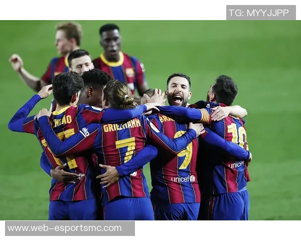 拉波尔塔宣布诺坎普第三层看台下赛季初将可容纳27000名球迷 拉波尔塔宣布诺坎普第三层看台下赛季初将可容纳27000名球迷